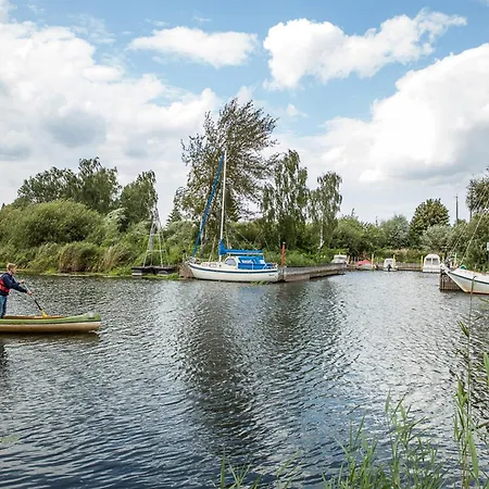 Nyaraló Schilfrohrsaenger 28