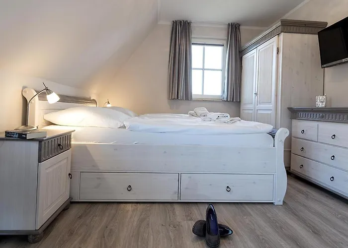 Schilfrohrsaenger 28 * Fuhlendorf (Mecklenburg-Vorpommern)